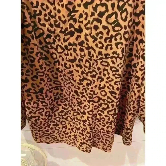 NWOT Entro Leopard Animal Print Long Sleeve Shorts Romper, sz S - Picture 11 of 12